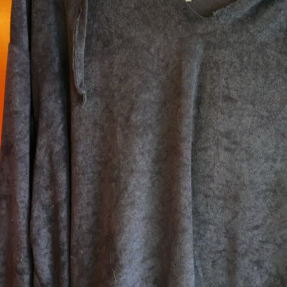 Rebellious One Polyester, hooded top - Picture 3 of 6